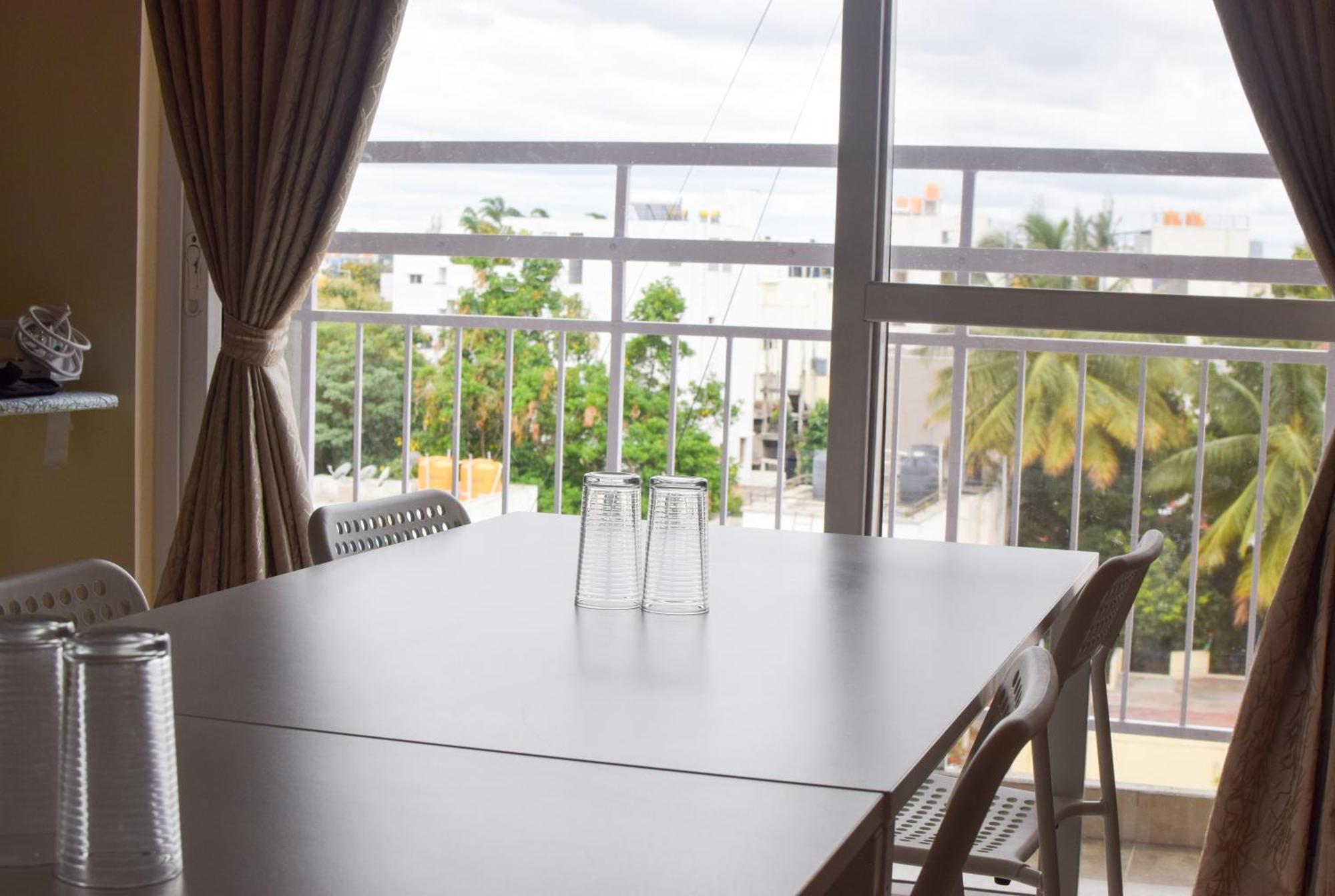 Staymazing-1,2 & 3 Bhk Ac Apartments In Hebbal-5Mins To Manyata-30Mins To Airport Bangalore Exterior photo